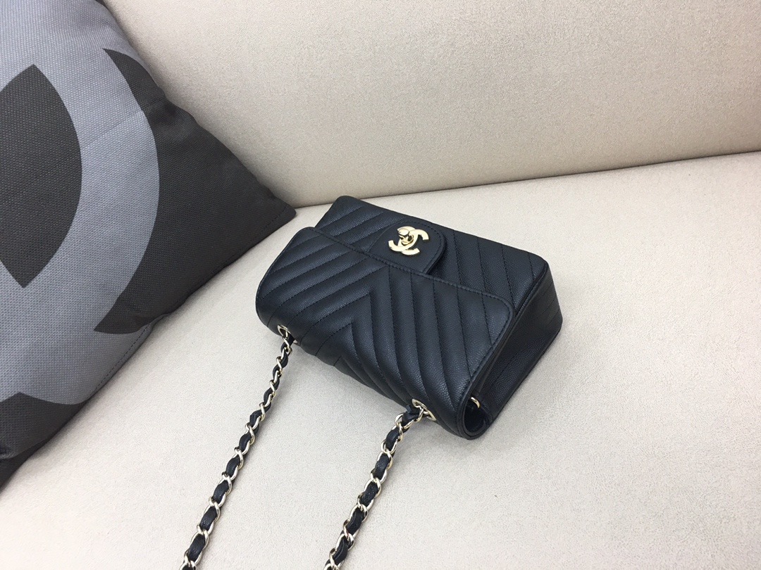 Small Classic Flap Caviar Bag A01116 Black/Gold